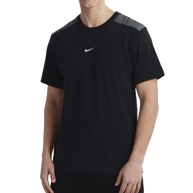 Футболка мужская Nike M NSW SP GRAPHIC TEE черная FQ8821-010