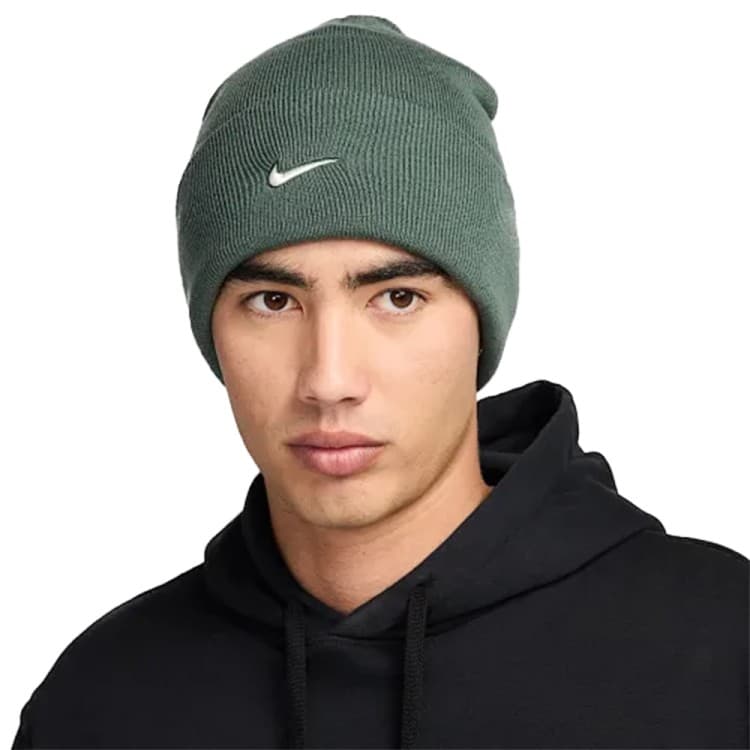 Шапка Nike U NK PEAK BEANIE TC SWSH F24 L зеленая HF0187-338