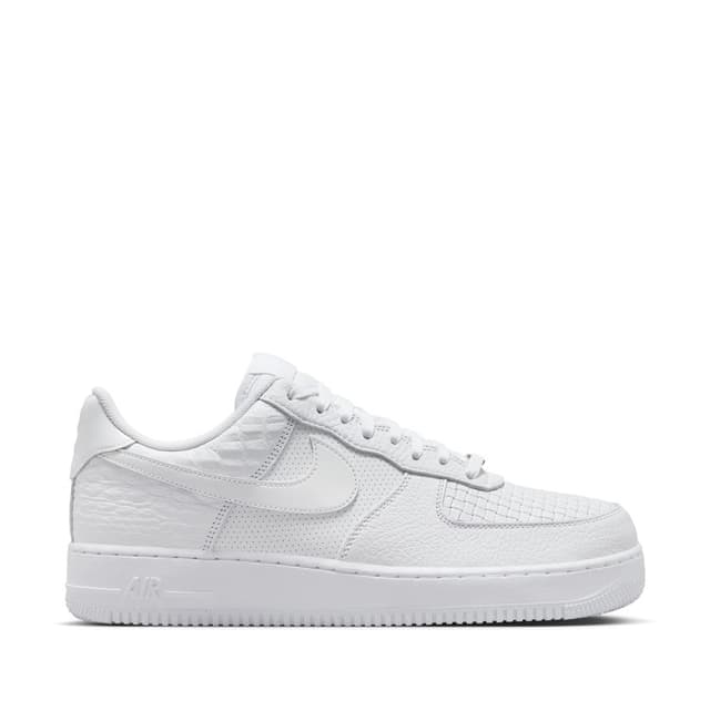Кроссовки мужские Nike AIR FORCE 1 07 LX белые HF2893-100