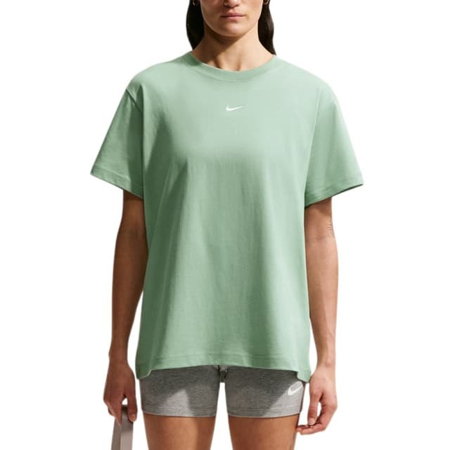 Футболка женская Nike W NSW CLASSIC SS TEE зеленая IH7601-006