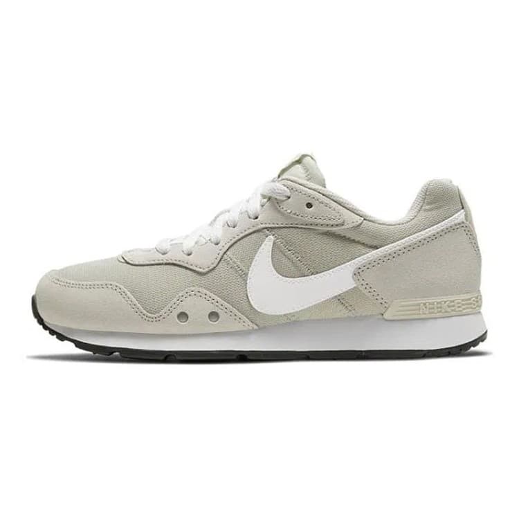 Кросівки жіночі Nike Venture Runner бежеві CK2948-002 