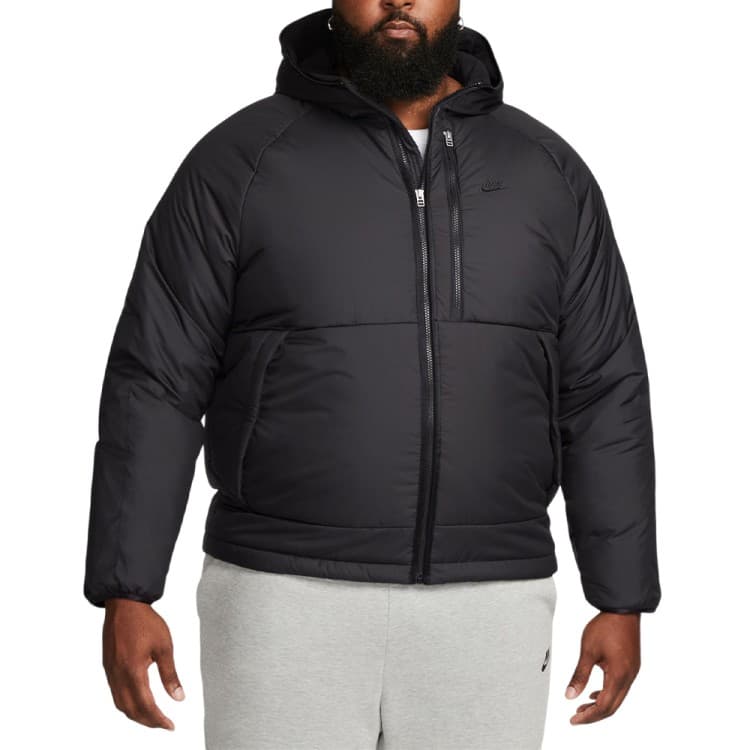 Куртка мужская Nike M NSW TF RPL LEGACY HD JKT черная DD6857-011 — Sport City Куртка мужская Nike M NSW TF RPL LEGACY HD JKT черная DD6857-011
