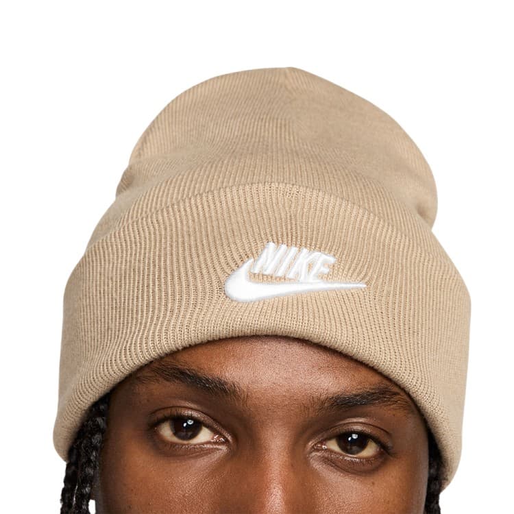 Шапка Nike U NK PEAK BEANIE TC FUT F24 L бежевая HF0186-247 — Sport City Шапка Nike U NK PEAK BEANIE TC FUT F24 L бежевая HF0186-247